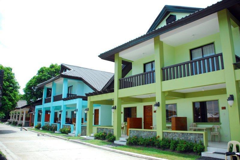 Caribbean Water Park And Resotel Bacolod Exterior foto